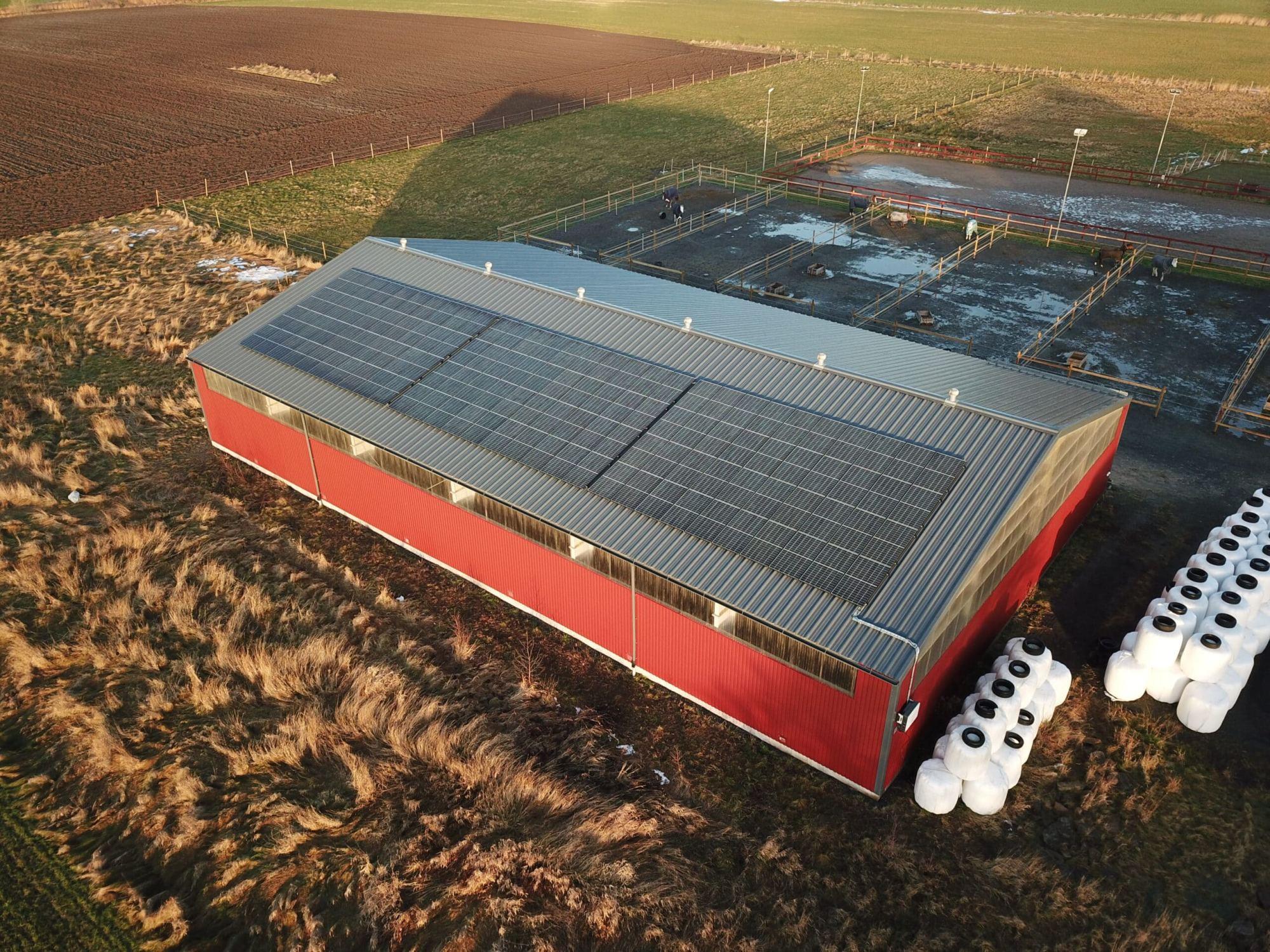 Solceller på lantbruksbyggnad